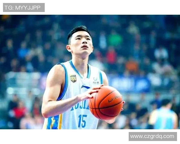 陈林坚的奋斗之路:从默默无闻到篮球场上的闪耀明星